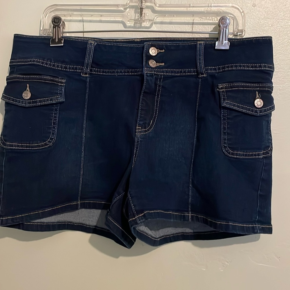 YMI Denim Short Shorts, Low Rise, size 13/31